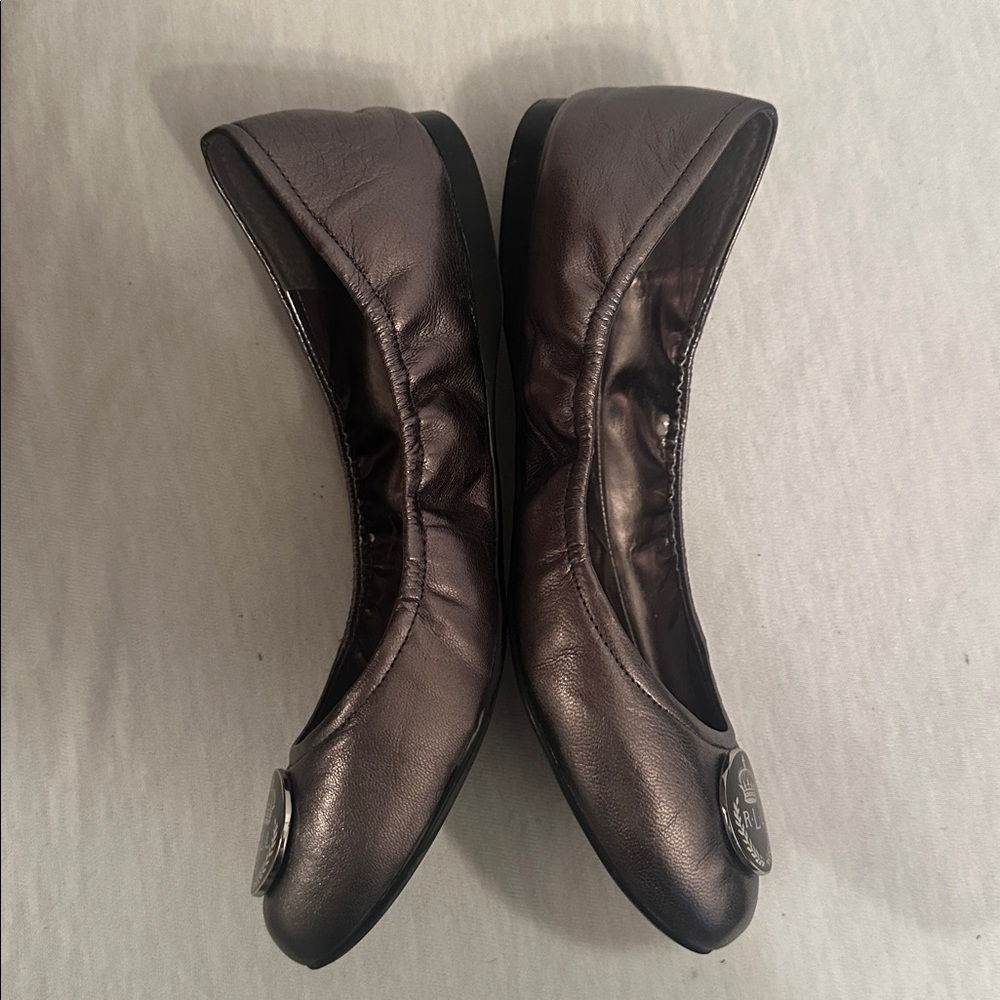 Lauren Ralph Lauren Shiny Pewter Metallic Ballet Flats with RL Logo Size 7.5 - Picture 5 of 14